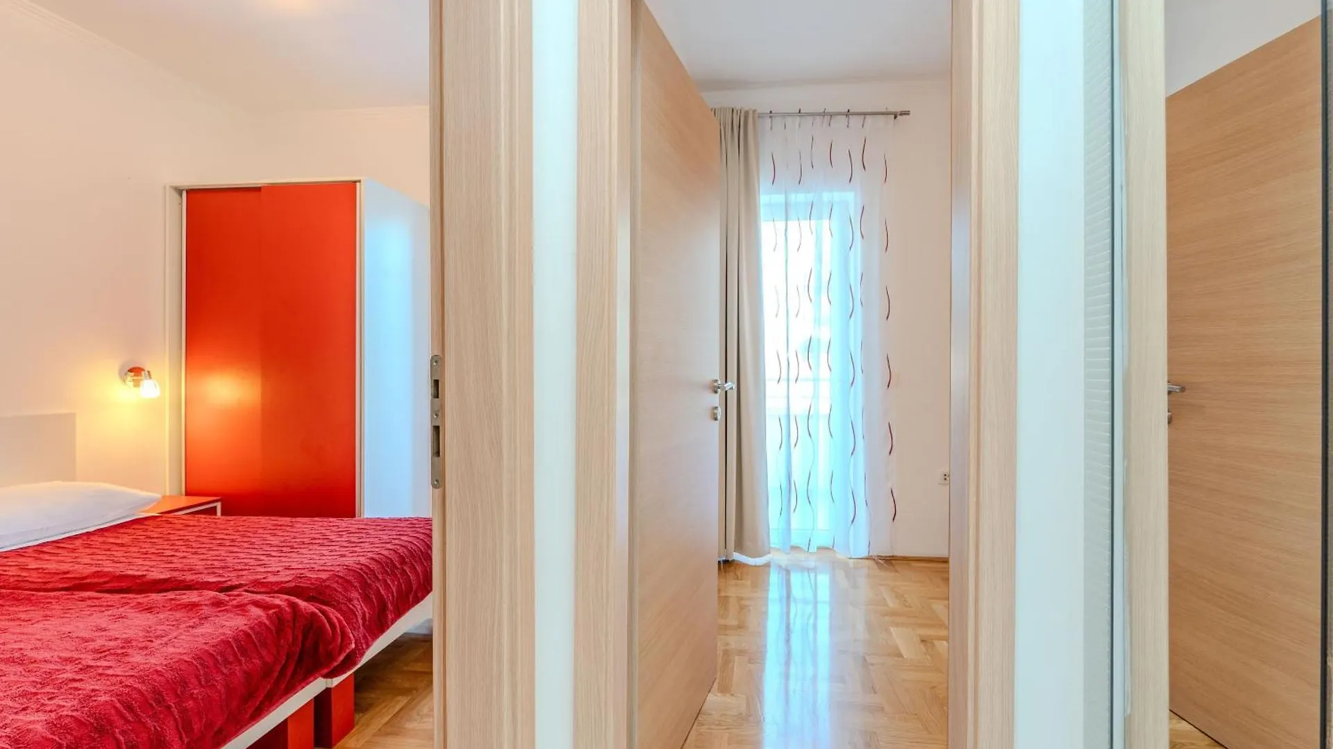 Apartments By The Sea Privlaka, Zadar - 23531 Нин